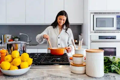 Comment construire et décorer sa cuisine à petit prix ?