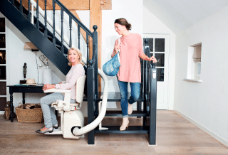 Peut-on installer un monte escalier soi-même ?