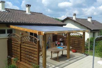 Plaques en polycarbonate pour une toiture esthétique et isolante