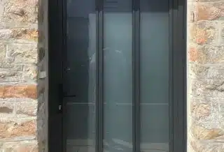 Tout savoir sur la rénovation d’une porte en aluminium