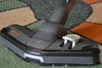 Critères essentiels pour choisir un aspirateur efficace et adapté