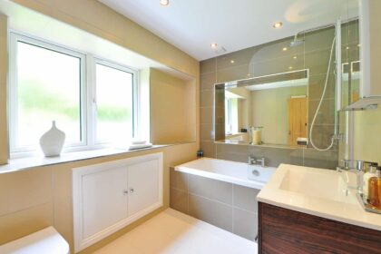 Comment refaire une vieille salle de bain ?