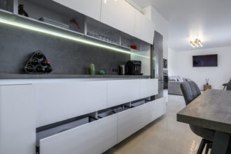 Cuisine équipée sur mesure : transformez votre espace avec un spécialiste