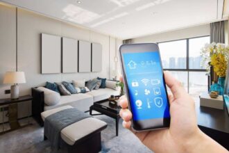 Maison moderne avec systèmes domotiques intégrés