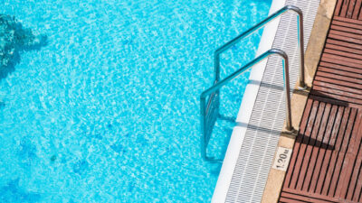 Les avantages des piscines coque en époxy : pourquoi choisir ce modèle ?