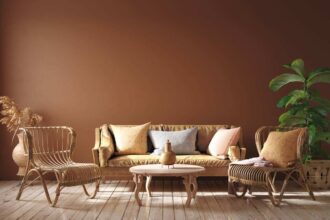 Fauteuils Roly Poly et tapis originaux dans un intérieur élégant